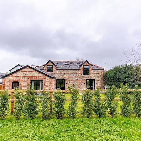 The Old Coach House - Hot Tub - Dorset Villa Pimperne Exterior foto